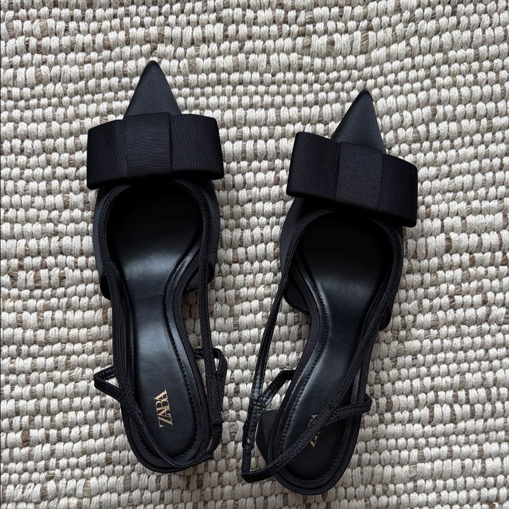 Zara Black Pointed Heels with Bow Detail